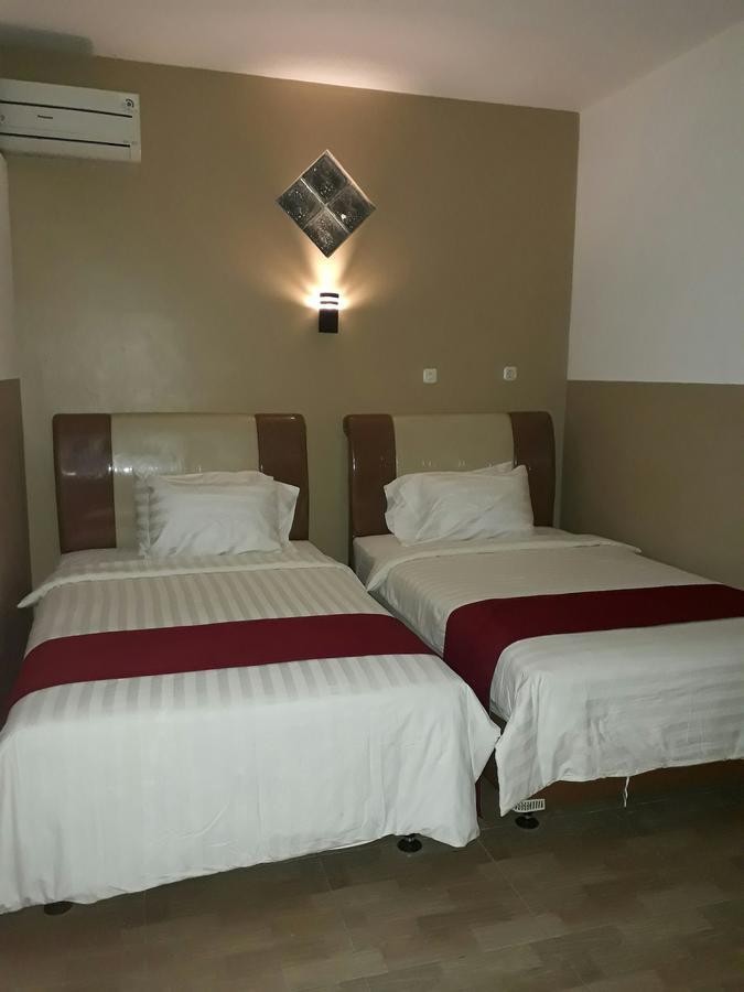 The New Orlinds Guest House Wonosari Exteriér fotografie